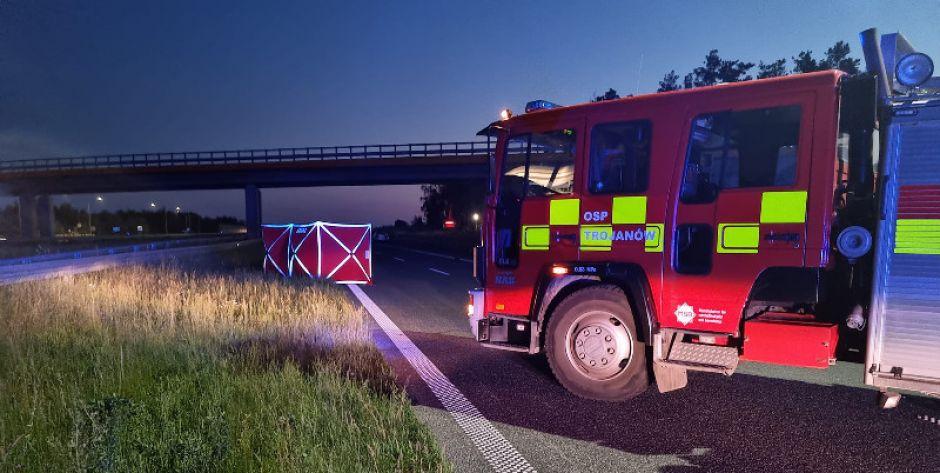 Śmiertelne potrącenie pieszego na drodze ekspresowej - fot. OSP Trojanów - fot. f