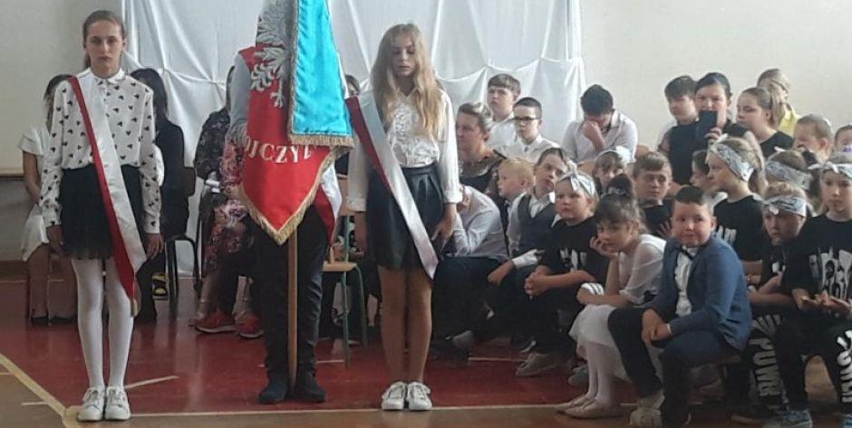 Jubileusz 100-lecia szkoły w Borkach-Wyrkach. Fot. Zbigniew Juśkiewicz