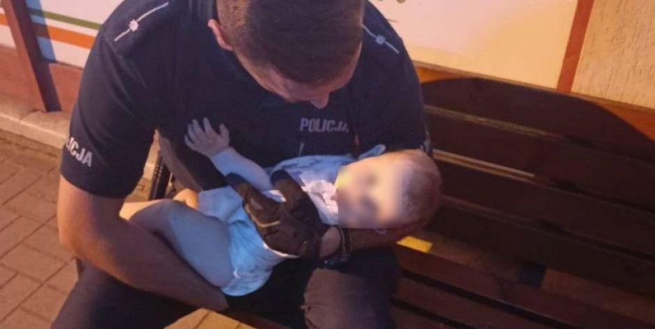 Policjanci interweniowali wobec nietrzeźwych rodziców, którzy zajmowali się swoją 8-miesięczną córką - fot. s