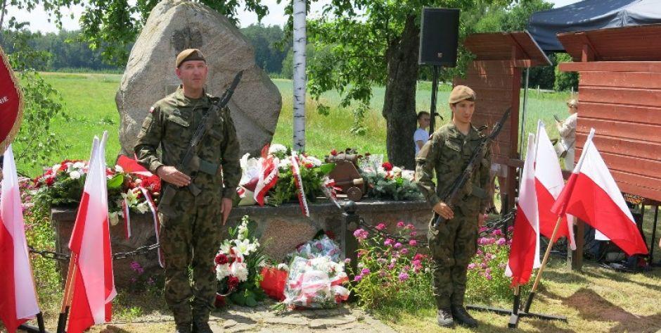 Obchody 78. rocznicy bitwy pod Jeziorami - fot. arch.