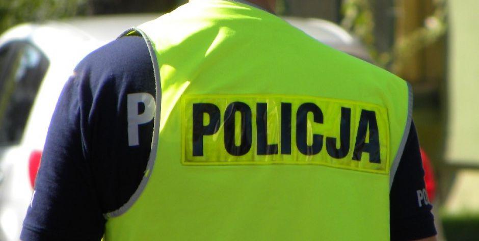 Policjanci zatrzymali mężczyznę z siekierą. 