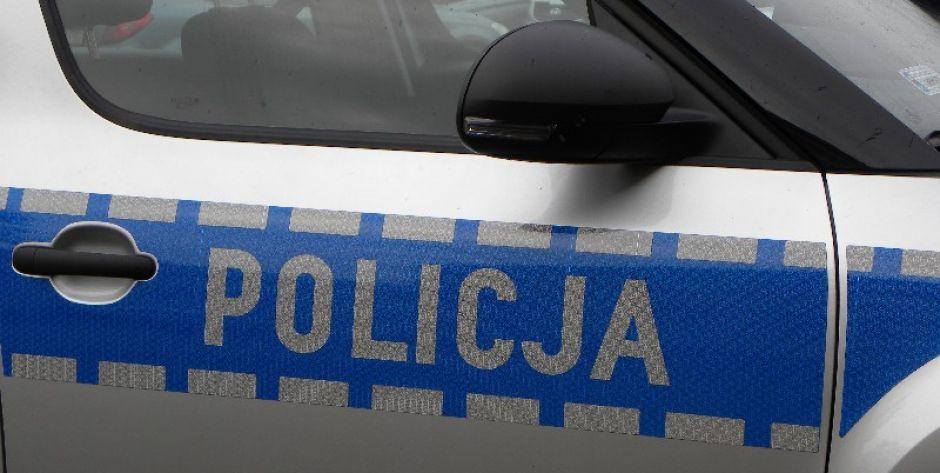 Policjanci zatrzymali sprawcę zniszczeń w toalecie. 