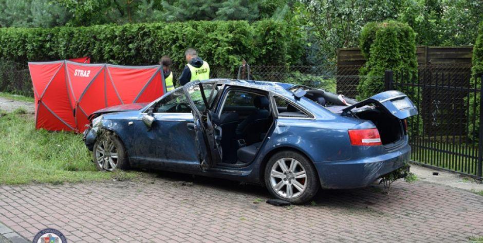 Zderzenie dwóch audi - pasażer jednego z nich poniósł śmierć na miejscu - fot. KPP Mińsk Maz. - fot. d