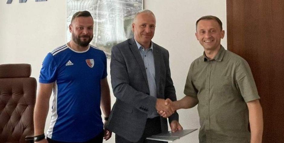 Na zdjęciu: Piotr Woźnica, Tomasz Hapunowicz i Łukasz Jarkowski fot. MKP Pogoń Siedlce  - fot. Jss