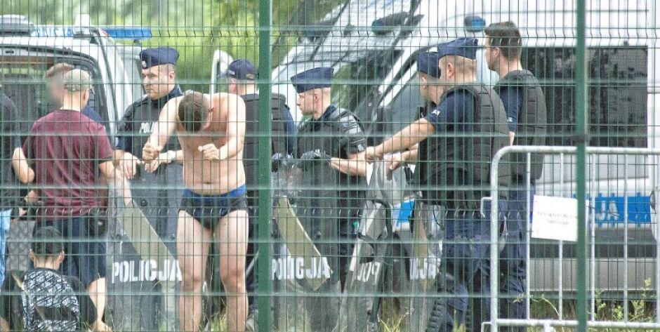 Starcie kiboli przerwała dopiero interwencja policji fot. Aga Król