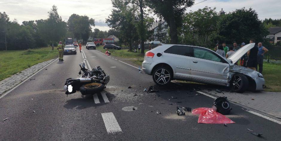 Kierująca audi nie ustąpiła pierwszeństwa. Lądował śmigłowiec LPR - fot. OSP Borowie - fot. d