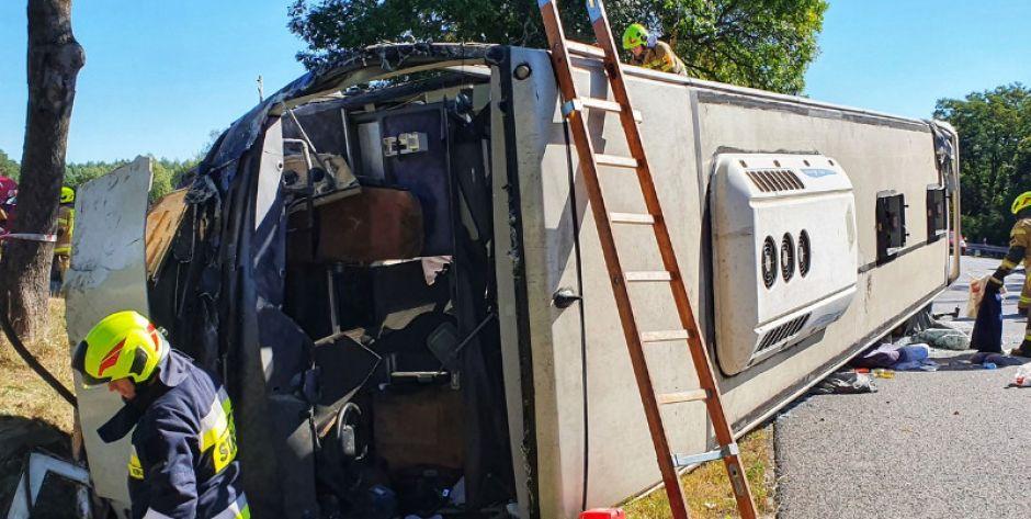 Wypadek autokaru w miejscowości Piotrowina - fot. Aga Król