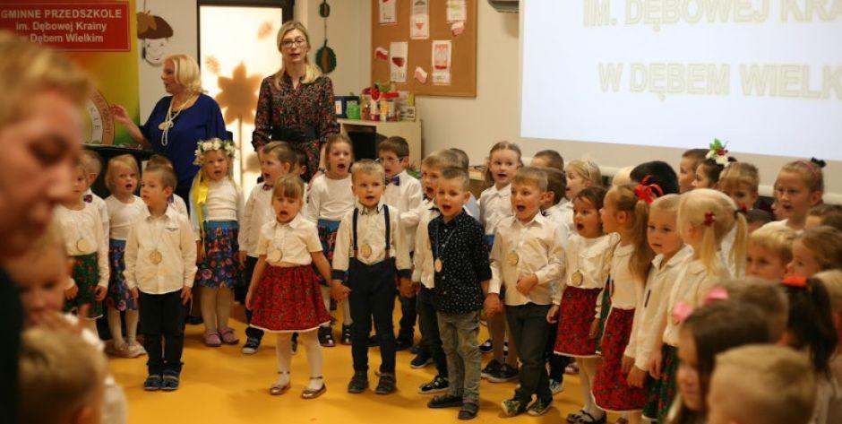 Jubileuszowe występy przedszkolaków z Dębego Wielkiego - fot. arch