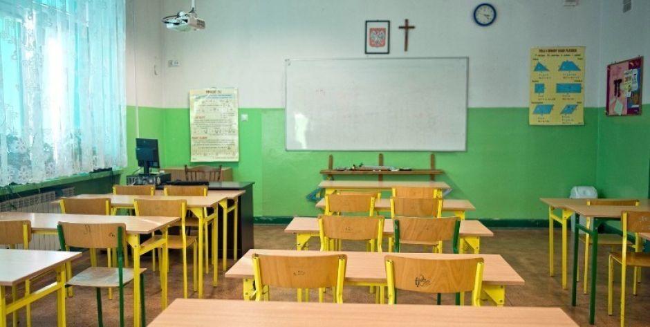 Nauka zdalna sposobem na oszczędzanie? - fot. g