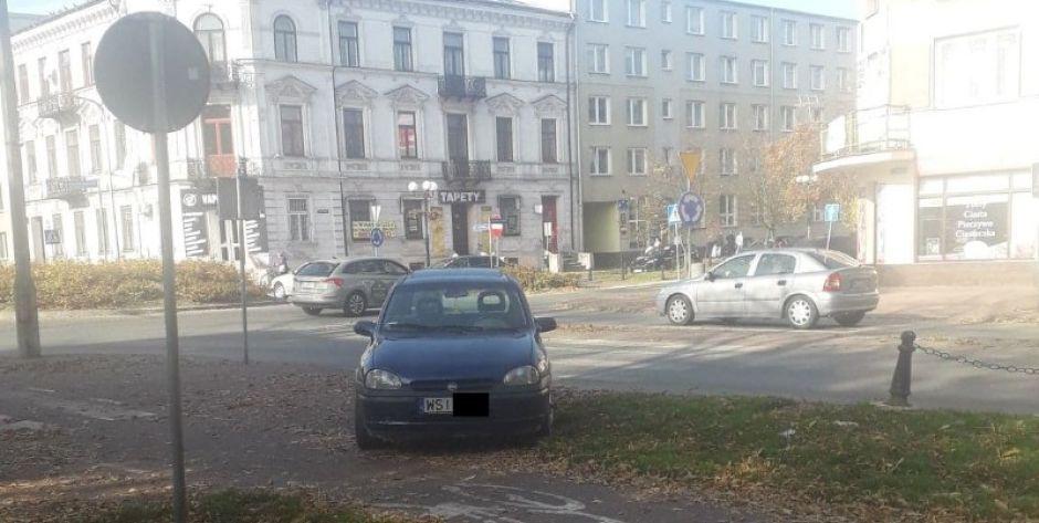 Kolejny siedlecki mistrz parkowania - fot. sd