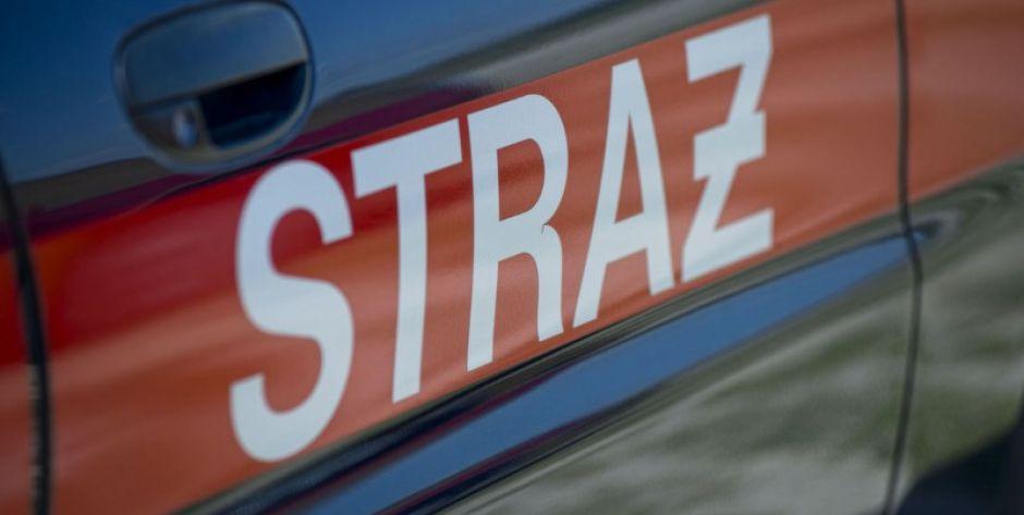 Strażacy uwolnili mamę uwięziona przez synka na balkonie