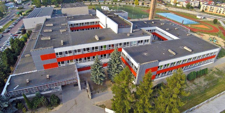 Szkoła Podstawowa nr 5 - czy ją dotknęłaby likwidacja? Zdjęcie: UM Łuków - fot. UM Łuków
