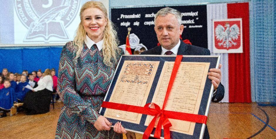 Jubileusz 90-lecia SP5 Joanna Kowalska-Wróbel i Jacek Jagiełło   - fot. Aga Król