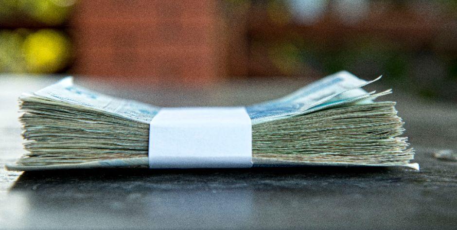 Zainstalowała aplikację od fałszywego pracownika banku - straciła pieniądze - fot. Aga Król