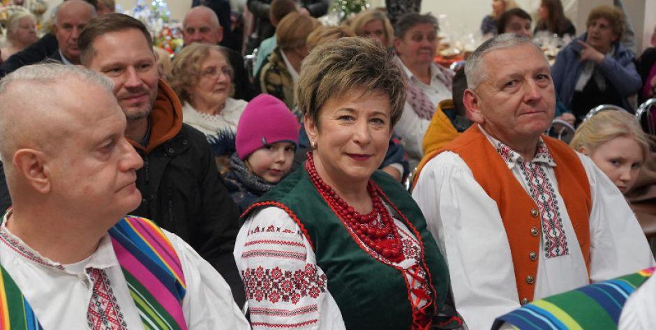 Relacja z Jarmarku Bożonarodzeniowego w Strzale  - fot. r