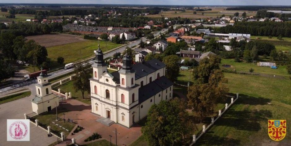 Parafia Zbuczyn (Fot. parafiazbuczyn.pl - kadr z filmu) - fot. parafiazbuczyn.pl