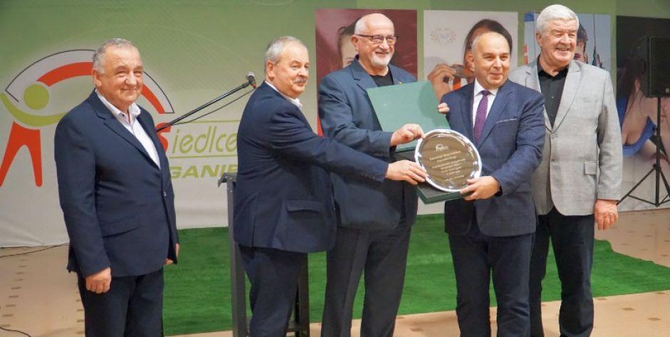 Od lewej: wiceprezes WLKS Ryszard Boratyński, sekretarz Janusz Krysiak, prezes Marek Murmyło, dyrektor delegatury Mazowieckiego Urzędu Marszałkowskiego w Siedlcach Dariusz Stopa oraz wiceprezes WLKS Adam Gabiński