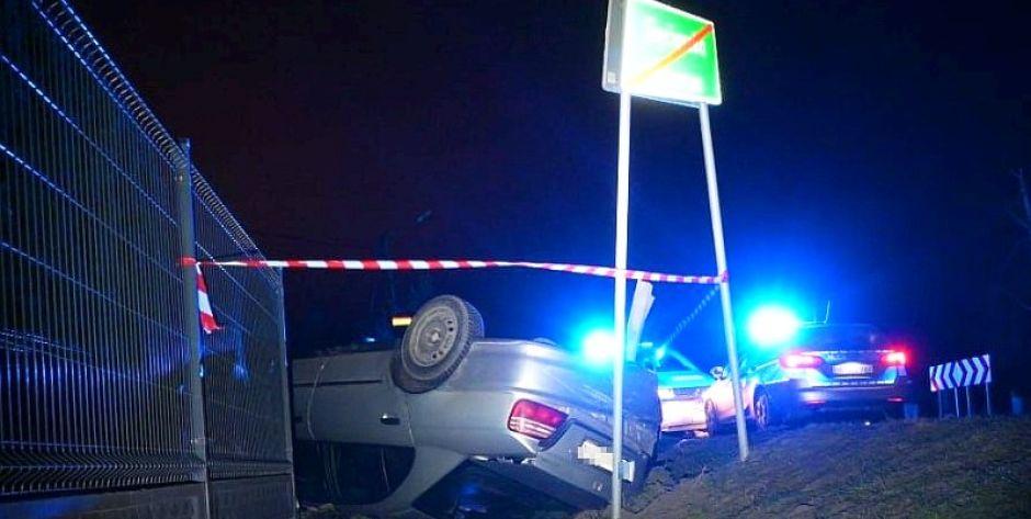 Dachowanie w Sięciaszce. Fot. KPP Łuków - fot. KPP Łuków