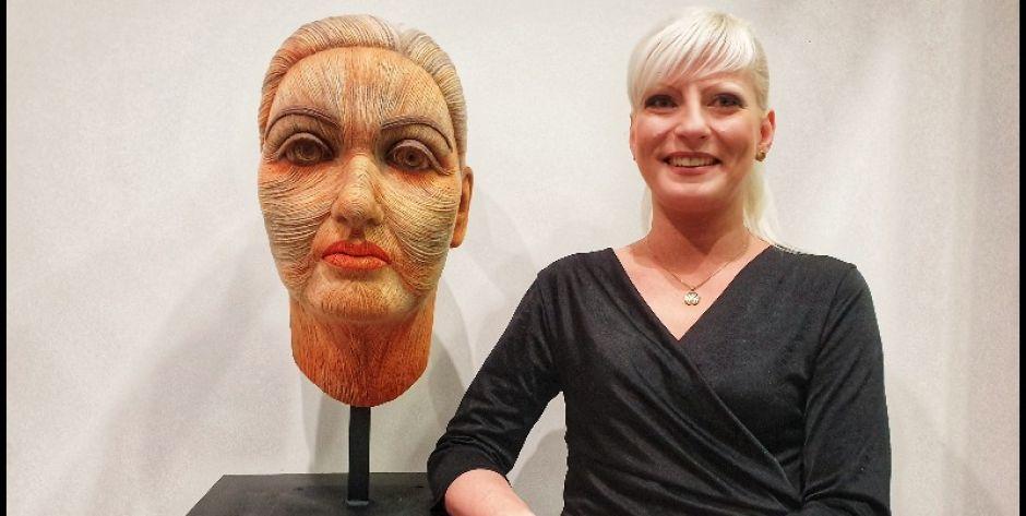 Aleksandra Mazurkiewicz rzeźbi w uczuciach a nie tylko w materiale rzeźbiarskim - fot. Aga Król
