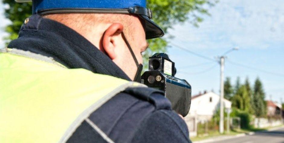 Przekroczył prędkość o 51km/h, bo spieszył się, by dopompować koło. Fot. poglądowa Aga Król