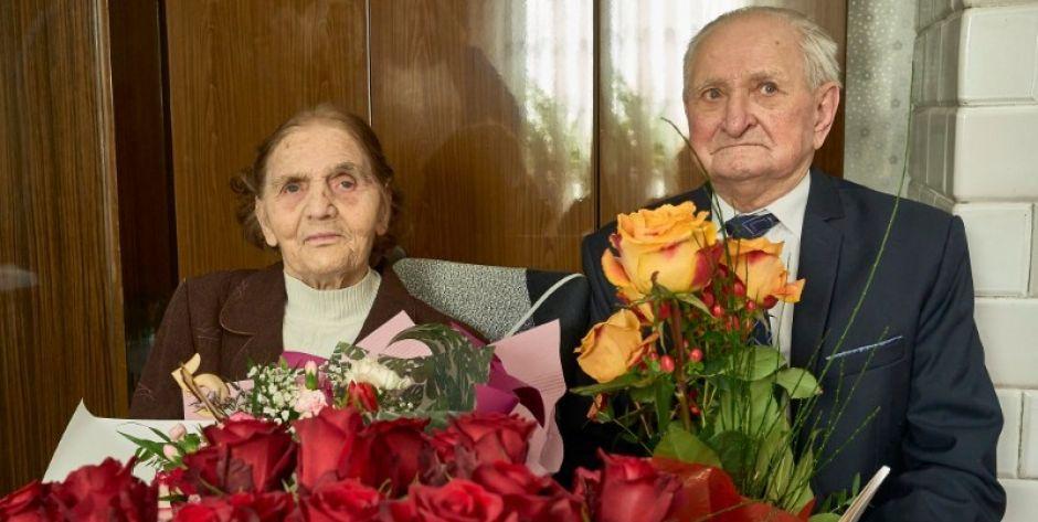 Państwo Radzikowscy przeżyli razem 75 lat! Fot. Starostwo Powiatowe w Siedlcach - fot. Starostwo Powiatowe w Siedlcach
