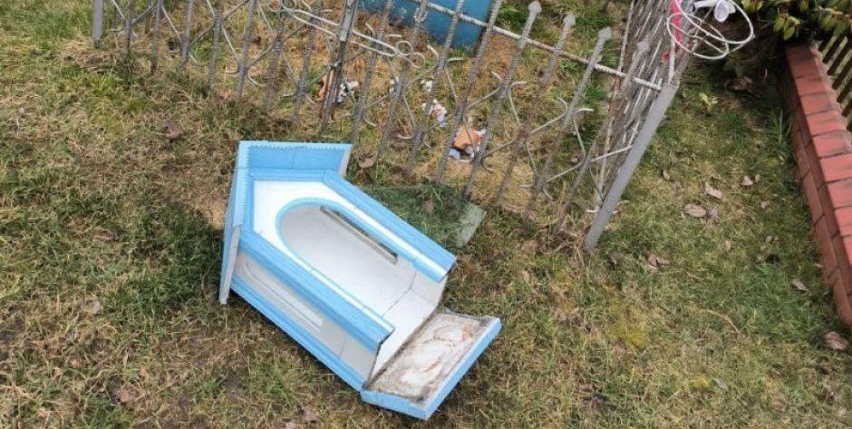 Puznówka: Ukradli figury z kapliczek - fot. KPP Garwolin - fot. d