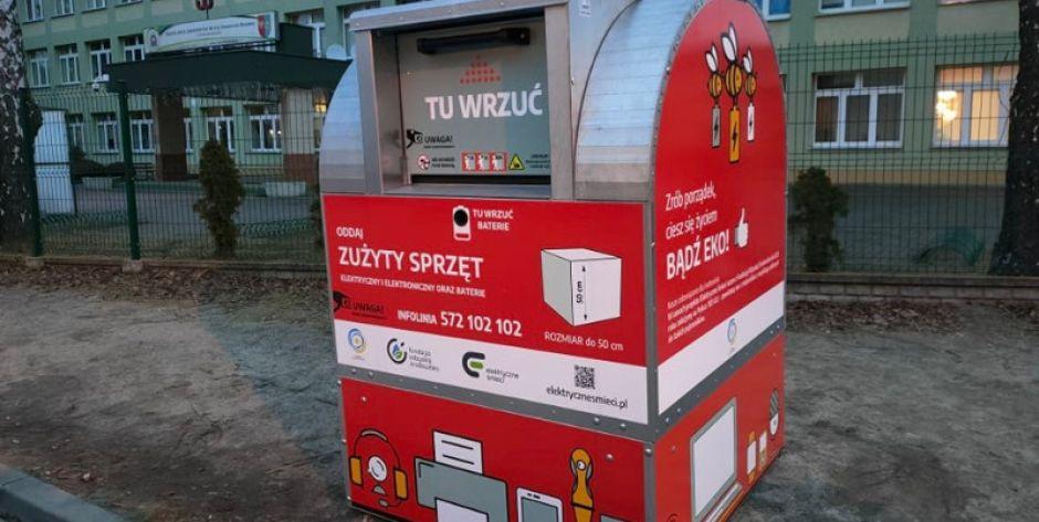 Tu wrzuć zużyty sprzęt - fot. arch