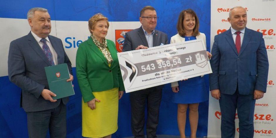 Remont basenu przy SP nr 8 w Siedlcach możliwy dzięki wsparciu Mazowsza fot. Siriss