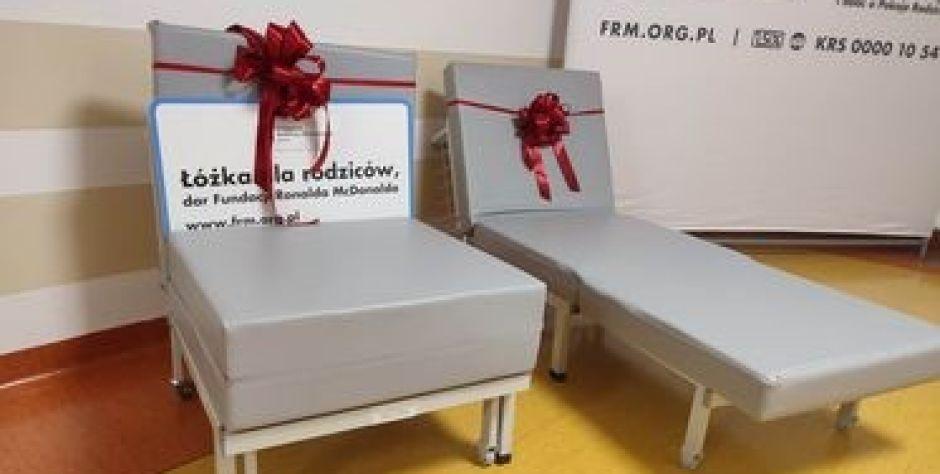 Łóżka dla rodziców małych pacjentów trafiły do Mazowieckiego Szpitala Wojewódzkiego w Siedlcach - fot. sd
