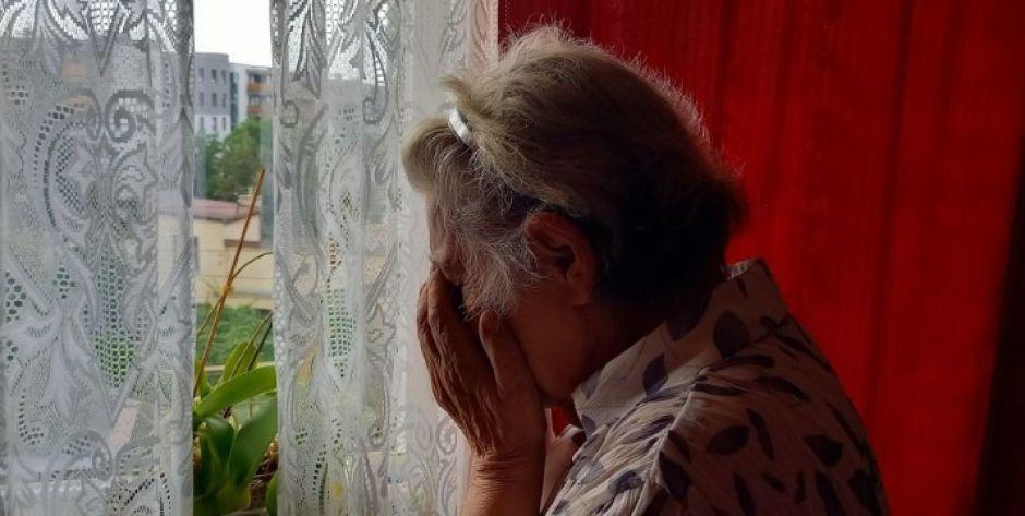 Seniorka ofiarą oszustwa. Zdjęcie poglądowe fot. MZ