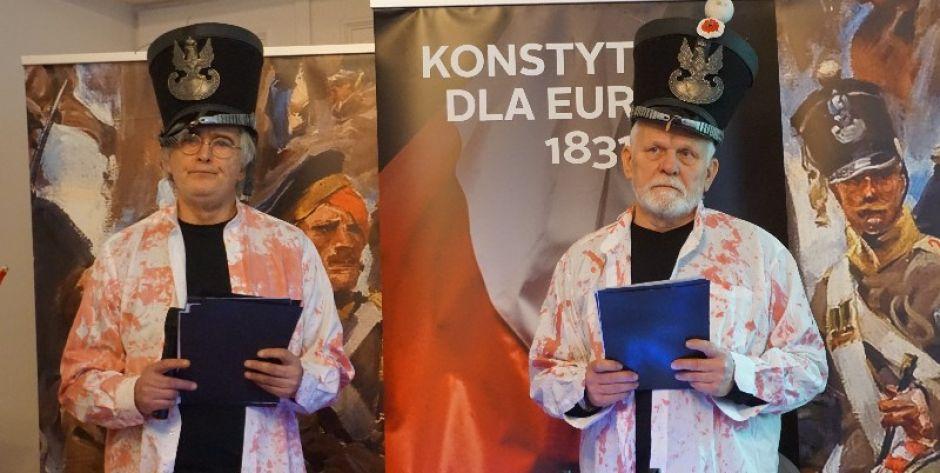 Olgierd Łukaszewicz i Stanisław Biczysko w inscenizacji historycznej, która odbyła się w pałacyku Paderewskich w Kaliskach koło Łochowa.