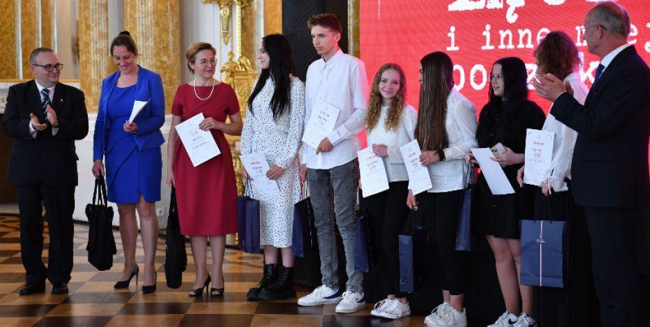 Łączka i inne miejssca poszukiwań - uczniowie ZSP nr 4 w finałowym gronie - fot. e