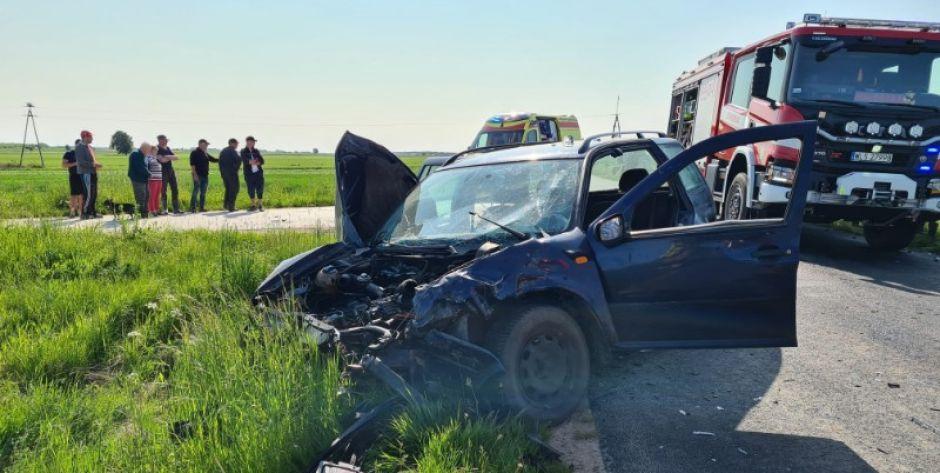 Poważny wypadek w miejscowości Raczyny - fot. KP PSP w Łosicach i OSP Przesmyki - fot. s