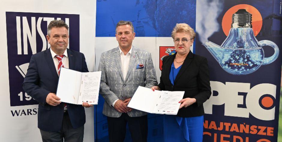 Podpisanie umowy - fot. PEC