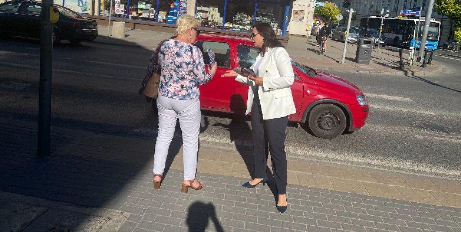 Kamila Gasiuk-Pihowicz zachęcała siedlczan do udziału w Marszu 4 czerwca (Fot. Biuro poselskie Kamili Gasiuk-Pihowicz) - fot. Fot. Biuro poselskie Kamili Gasiuk-Pihowicz