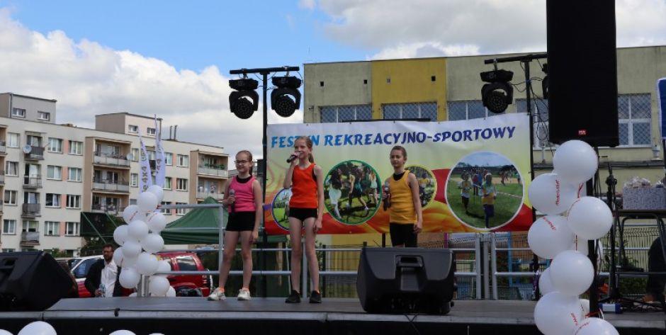 Festyn rekreacyjno-rodzinny w Szkole Podstawowej nr 9 w Siedlcach - fot. sd