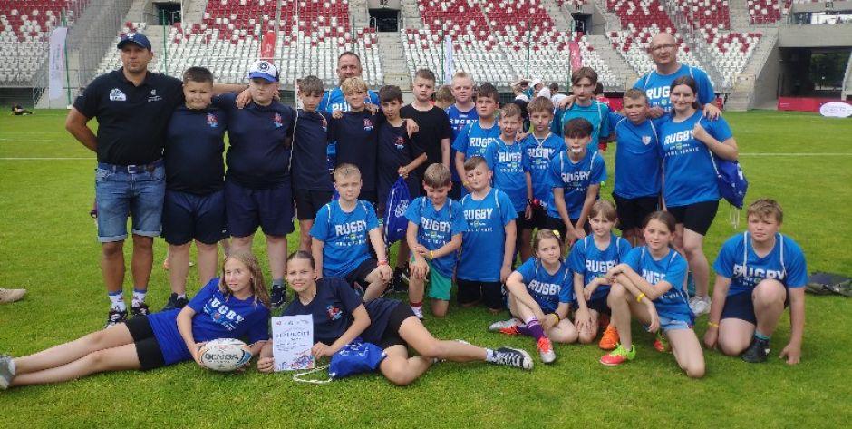 Ekipy SP Nowe Iganie i SP Strzała podczas Wielkiego Finału Ligi Rugby Tag w Łodzi - fot. ds