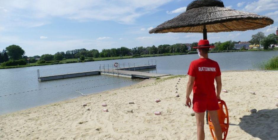 W Łosicach bezpieczeństwa na plaży strzegą ratownicy - fot. arch.