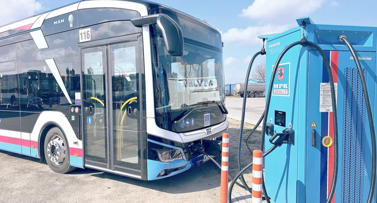 Inwestycje, Siedlce Więcej elektryków ulicach - zdjęcie, fotografia