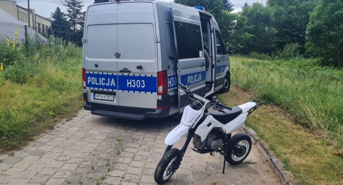 Motocyklista uciekał przed policją. Nie miał prawa jazdy ani ubezpieczenia. Grozi mu 5 lat więzienia