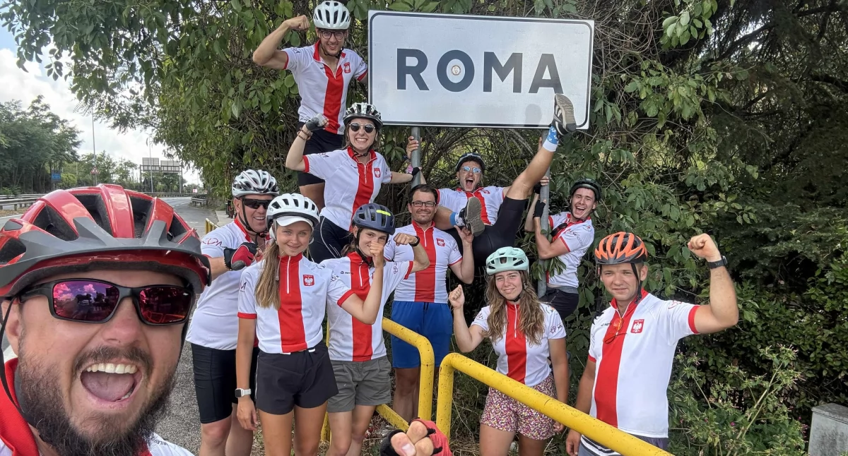 Rowerami dotarli do Rzymu - fot. CDMDS