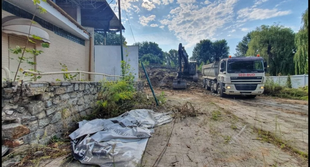 Dwa lata temu sypiący się amfiteatr został rozebrany. Fot. Aga Król