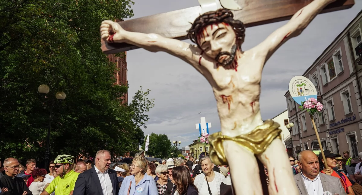 „Pielgrzymi nadziei” wyruszyli na Jasną Górę – rozpoczęła się 45. Piesza Pielgrzymka Podlaska - fot. Aleksander Skums
