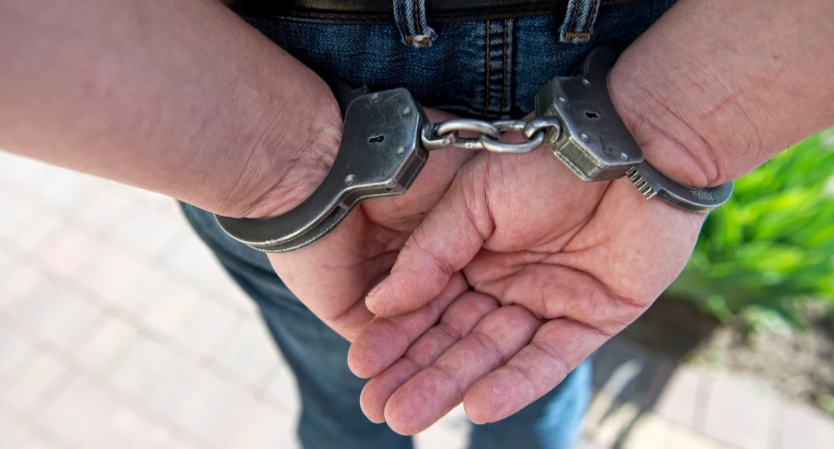 Dwóch mężczyzn zatrzymanych za brutalne pobicie i próbę przekupstwa policjanta - fot. Aga Król