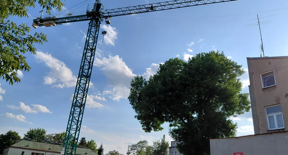 Budowa bloku pzy ul. Pułaskiego. Fot. KO