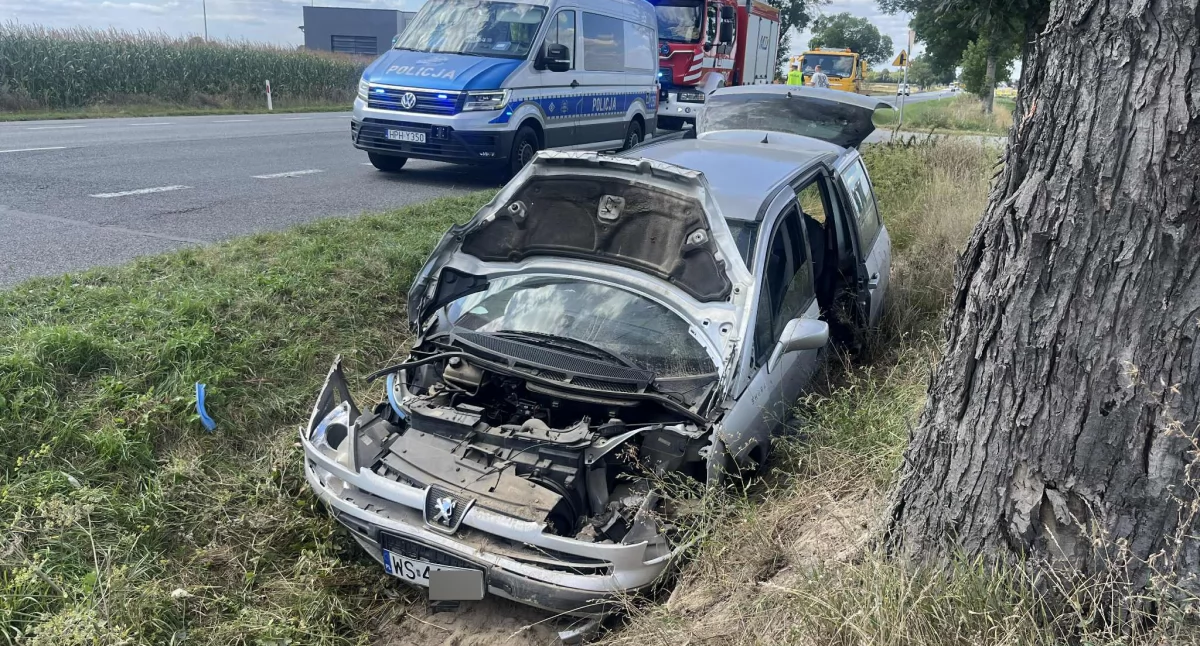 Zderzenie audi i peugeota pod Siedlcami - fot. ak