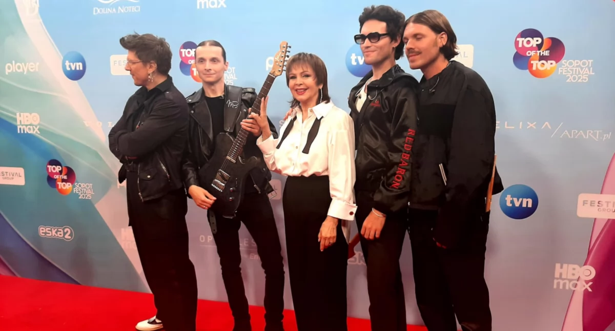Sopot Festival: Mateusz Babiak z gitarą, Izabela Trojanowska i BEMY  fot. Tomasz Markiewicz