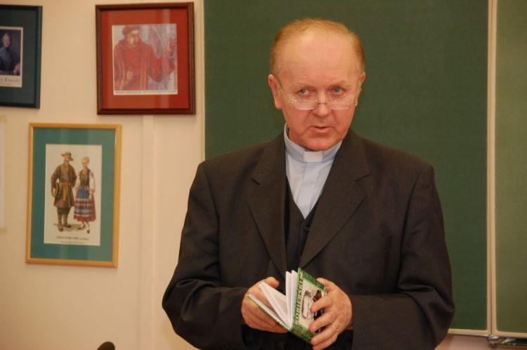 Ks. Janusz Adam Kobierski, fot. Witold Bobryk  - fot. 