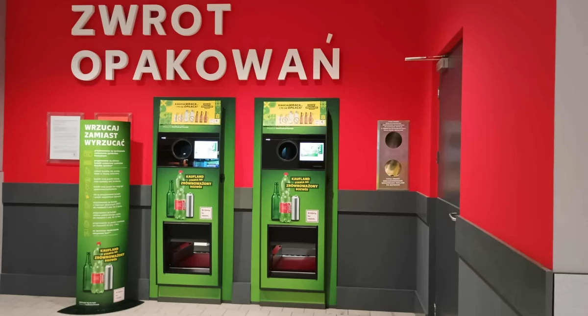 Punkt zwrotu butelek w jednym z siedleckich dyskontów spożywczych. Fot. EZ