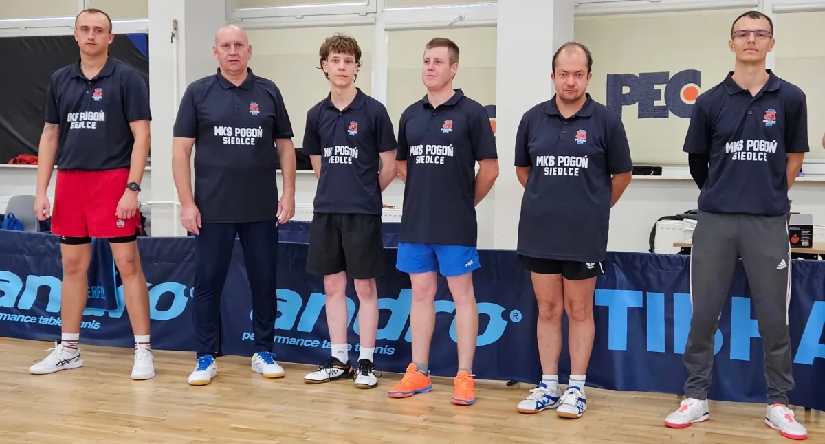 Tenis stołowy, Niepokonani tenisiści stołowi Pogoni Siedlce - zdjęcie, fotografia